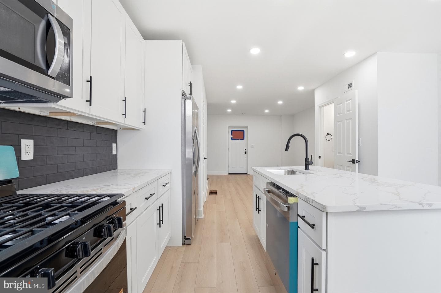 6621 N Uber Street photo 13