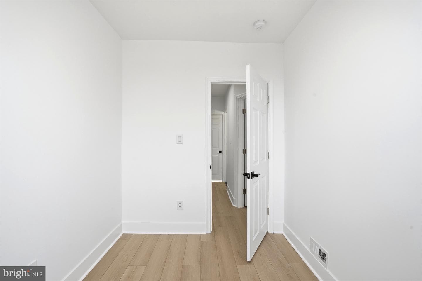 6621 N Uber Street photo 29