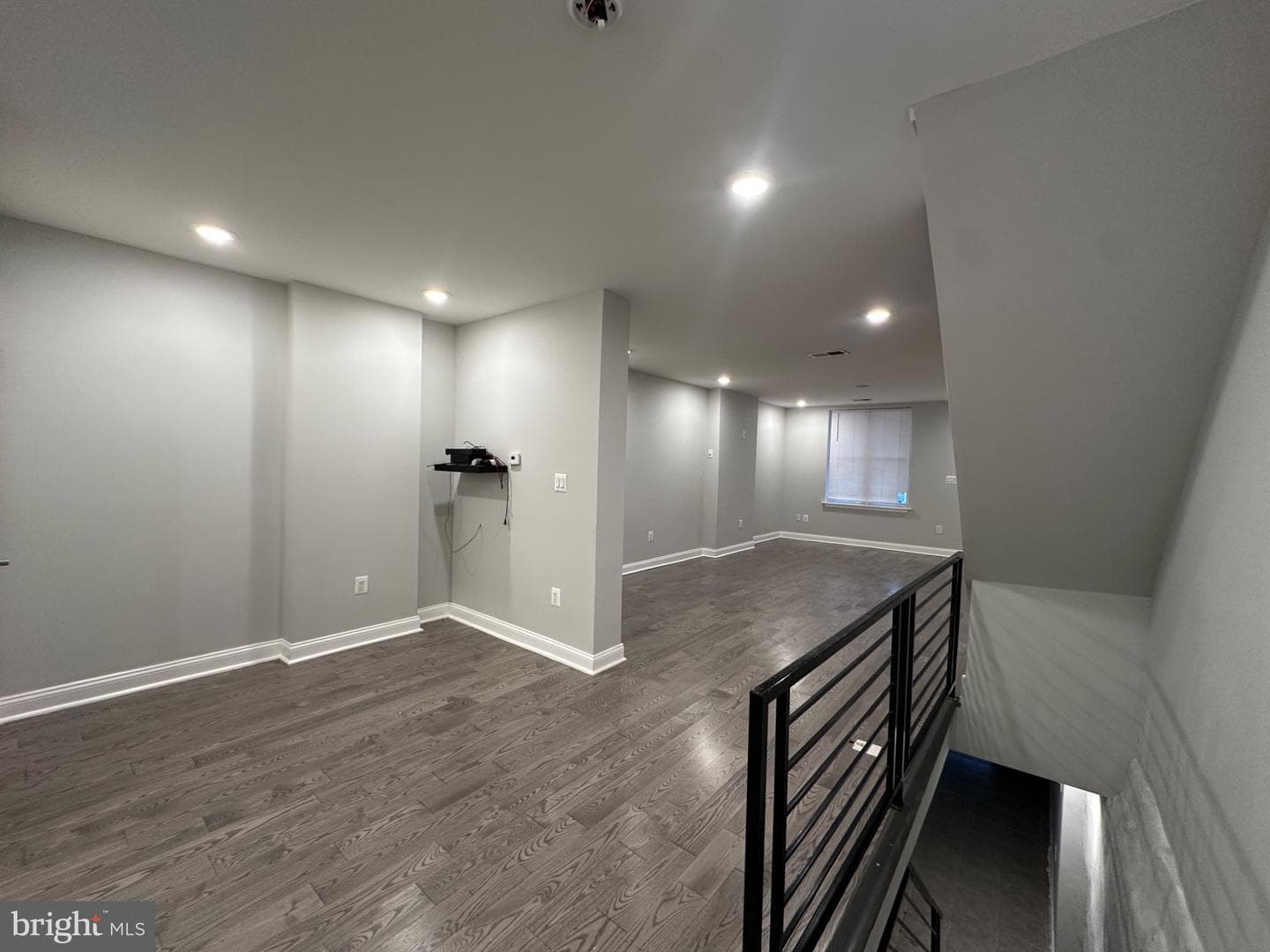 5031 Ludlow Street photo 9