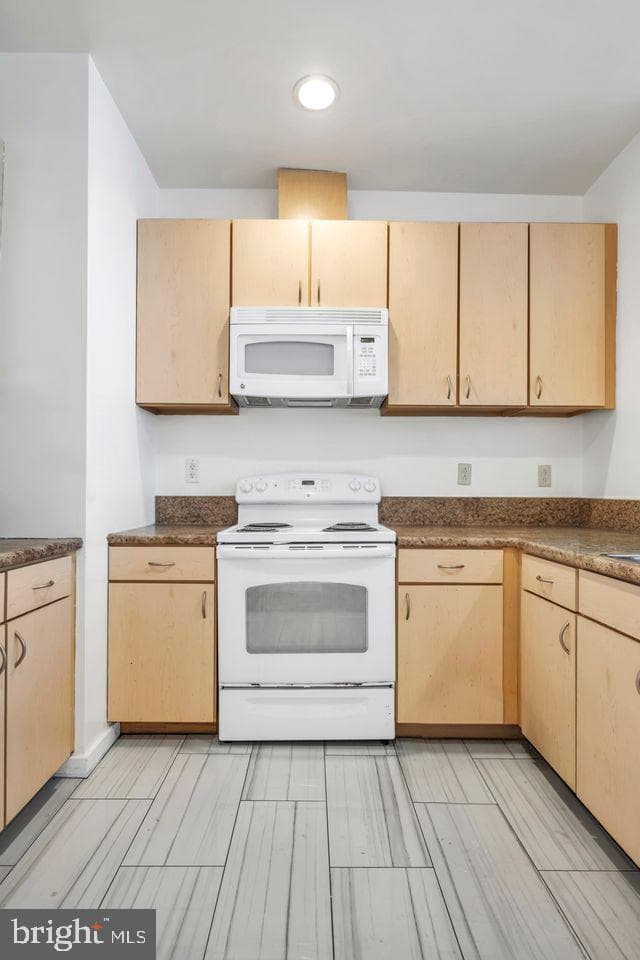 111 N 9th Street #707 photo 2