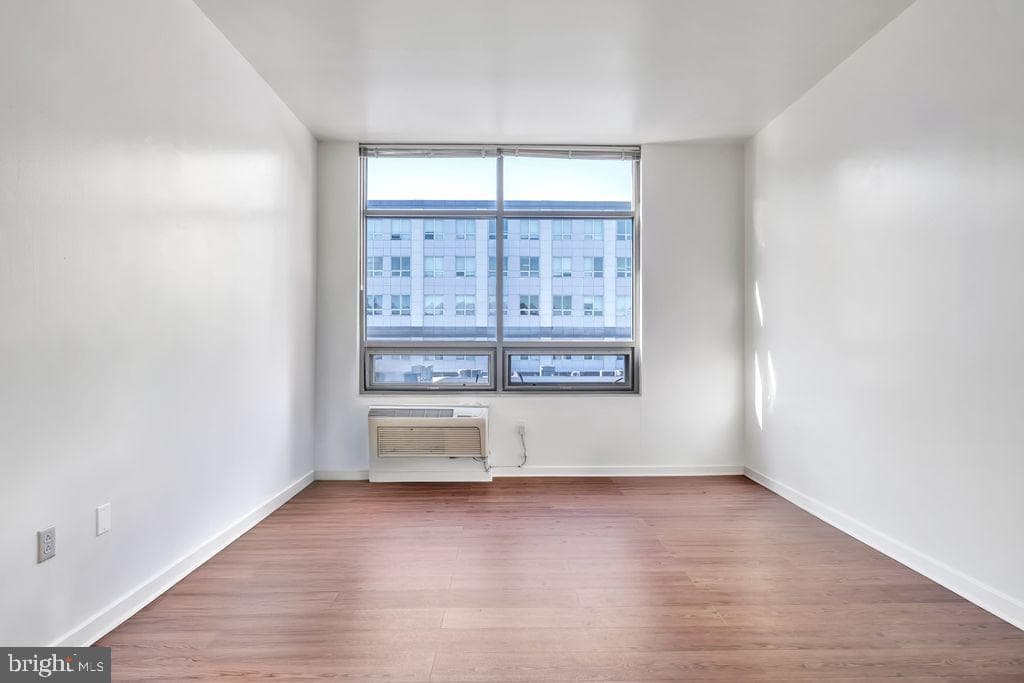 111 N 9th Street #707 photo 4