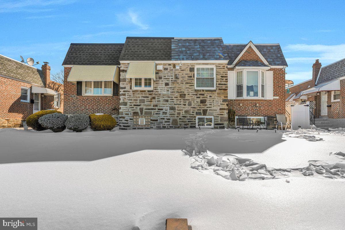 7829 Brous Avenue photo 1