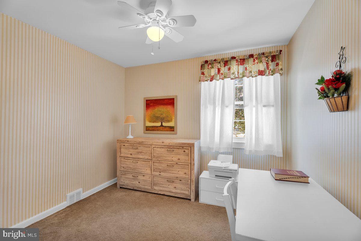 7829 Brous Avenue photo 12