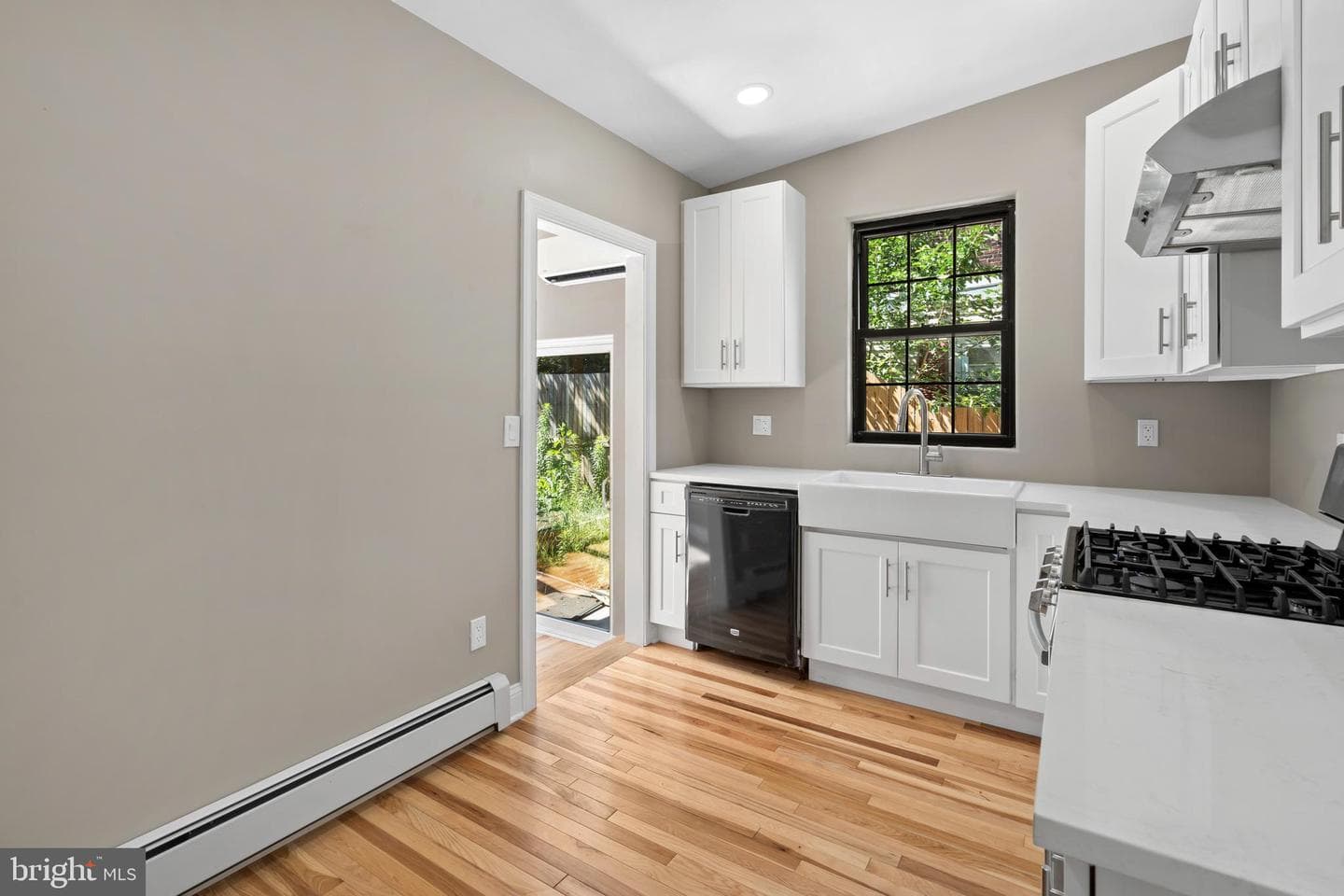 4717 Almond Street photo 15