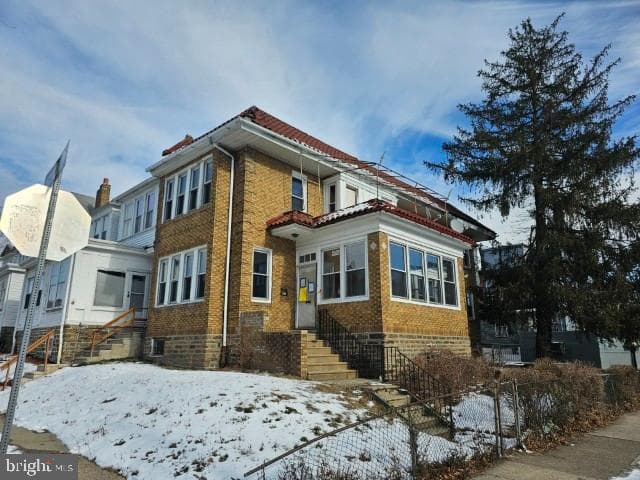 1515 W Duncannon Avenue