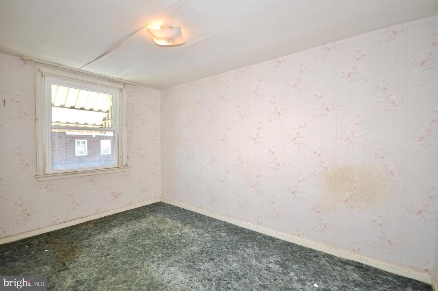 5343 Gillespie Street photo 16