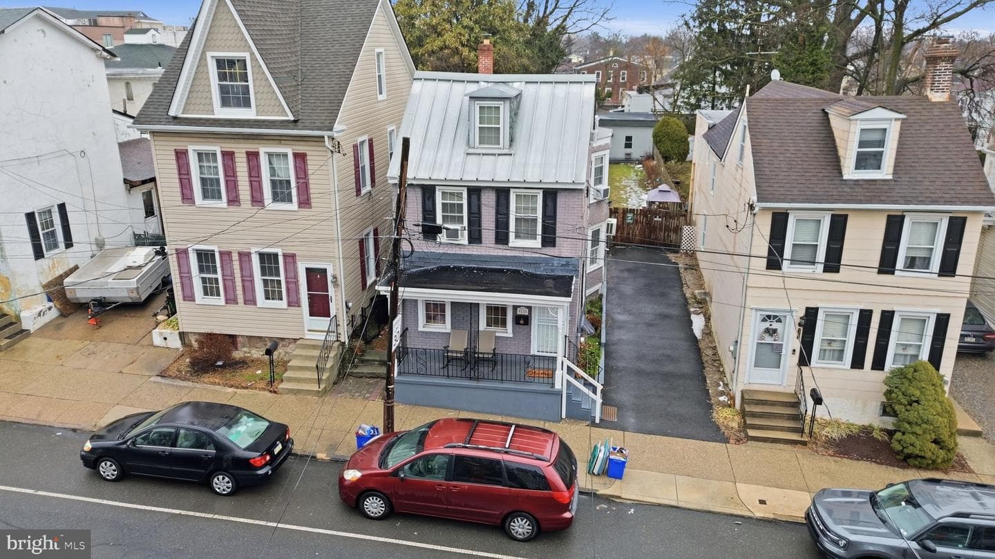 4135 Rhawn Street photo 1