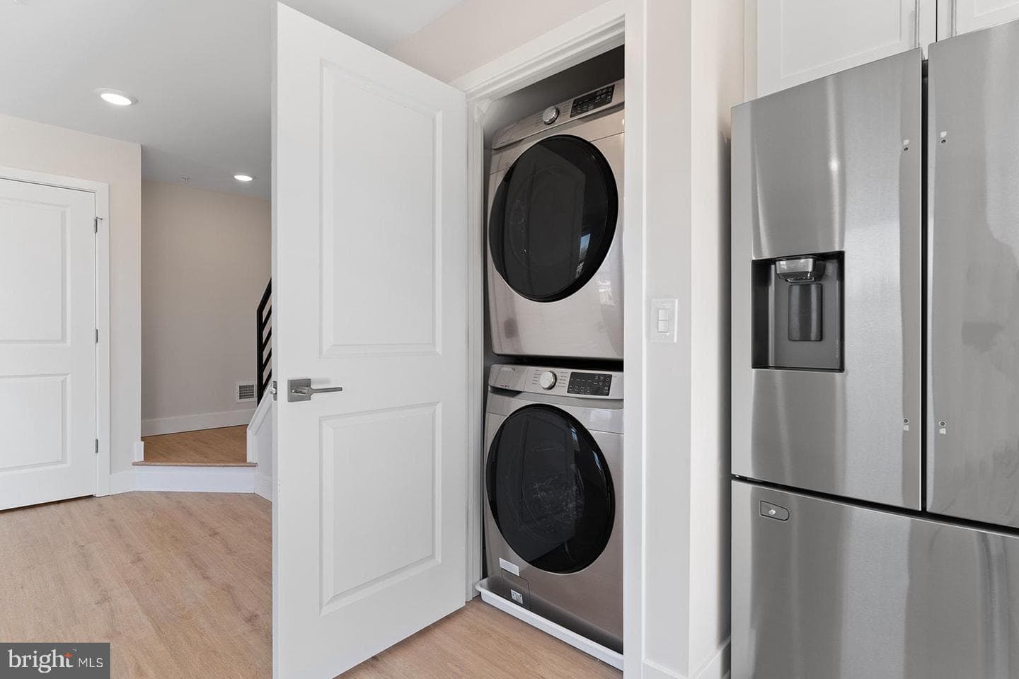 2845 W Diamond Street photo 63