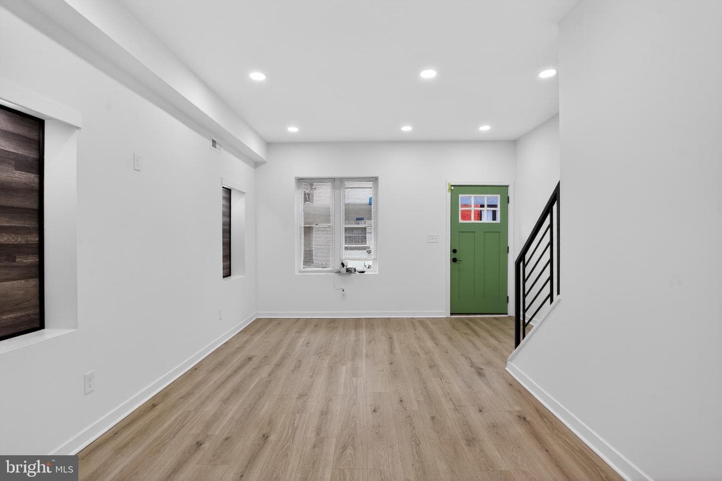 1610 N Dover Street photo 10