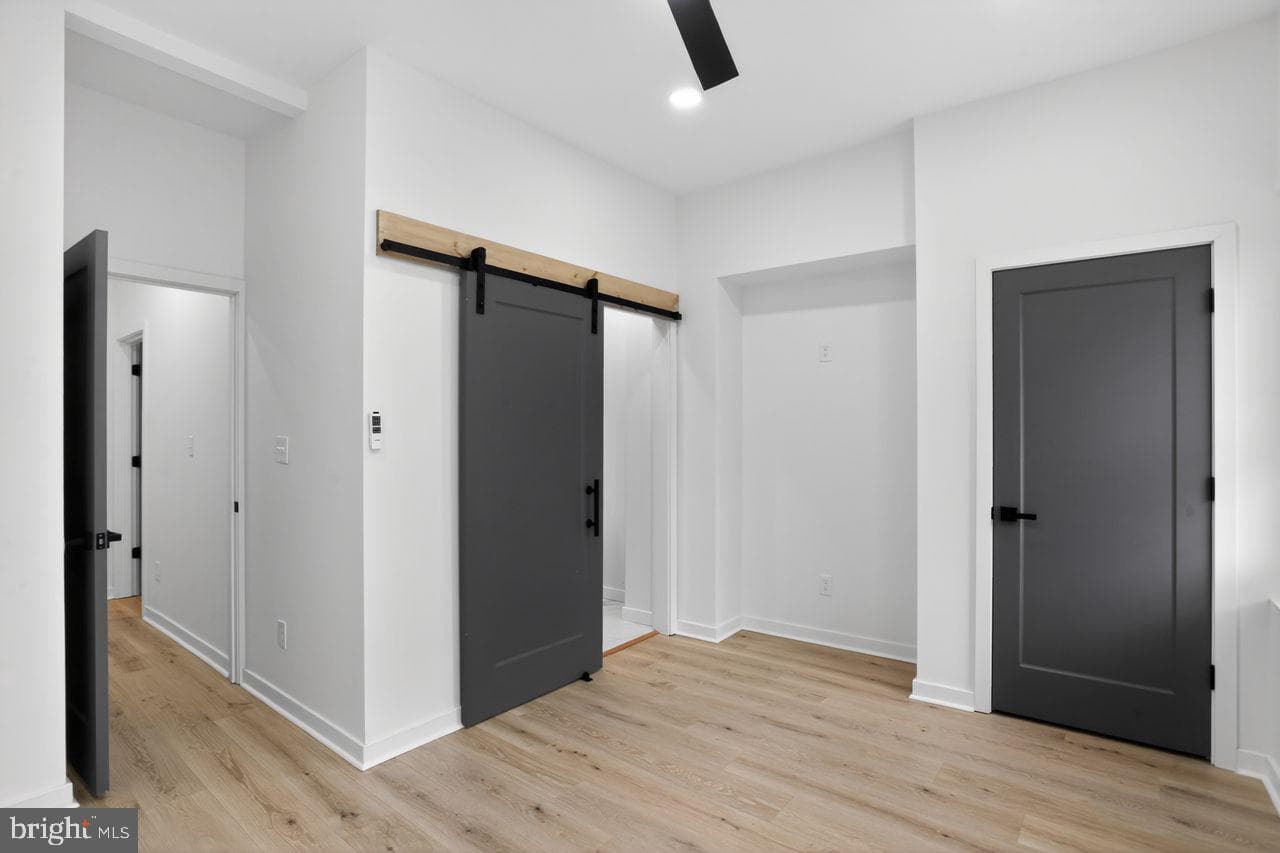 1610 N Dover Street photo 25