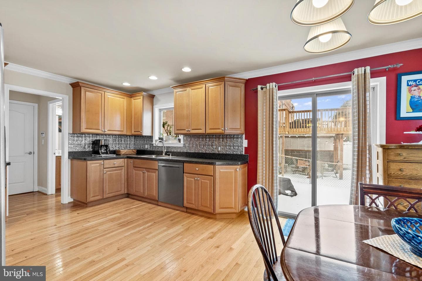 7443 Keiffer Street photo 10