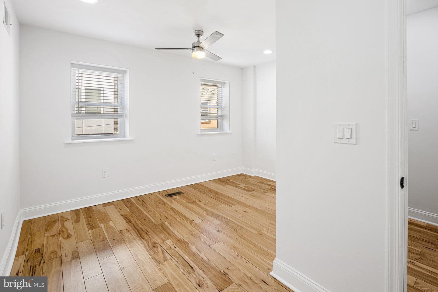 640 Emily Street photo 10
