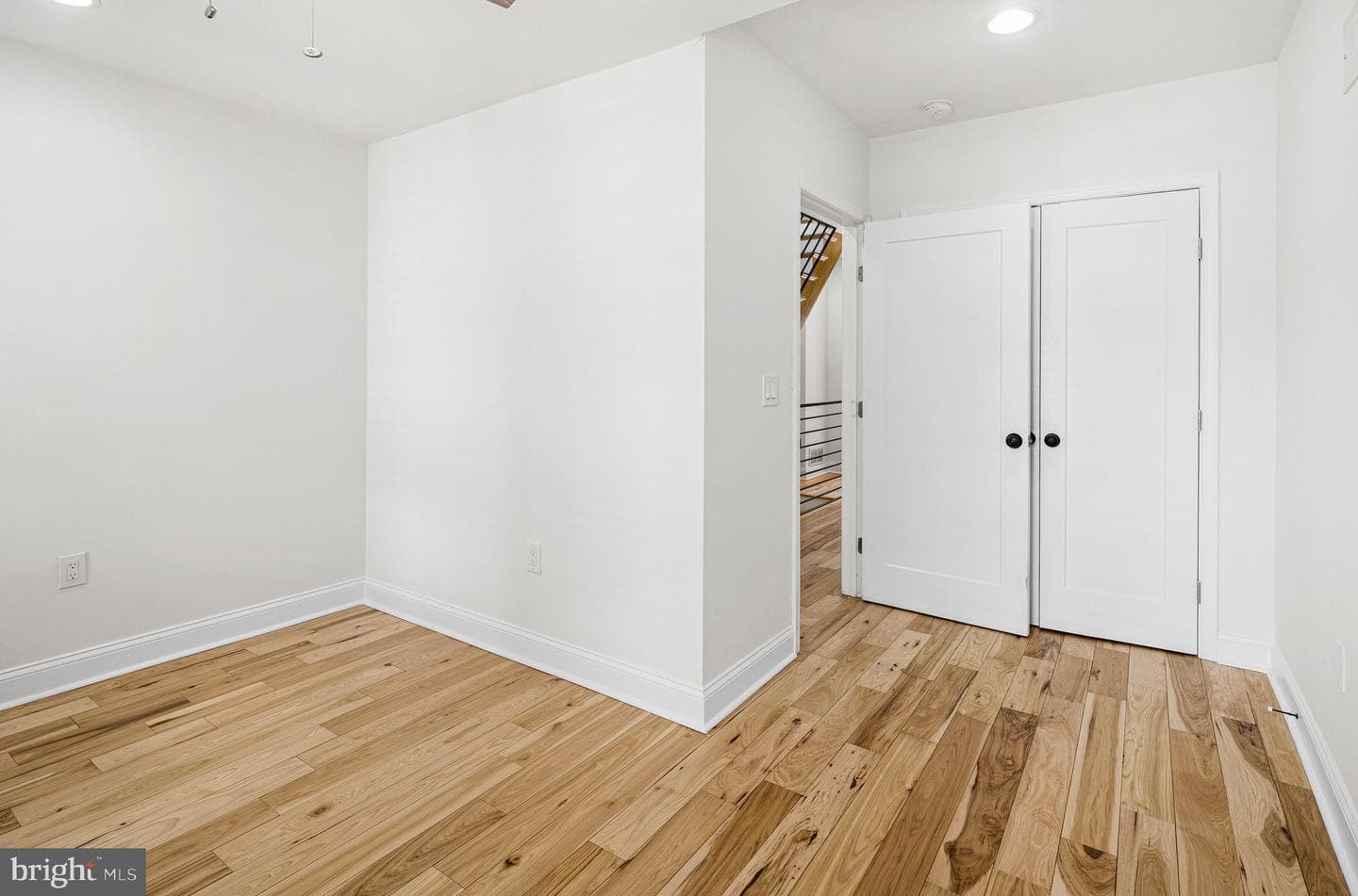 640 Emily Street photo 11