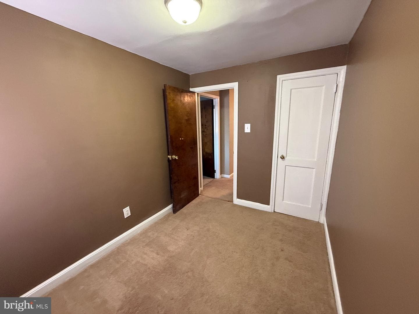 7537 Overbrook Avenue photo 12