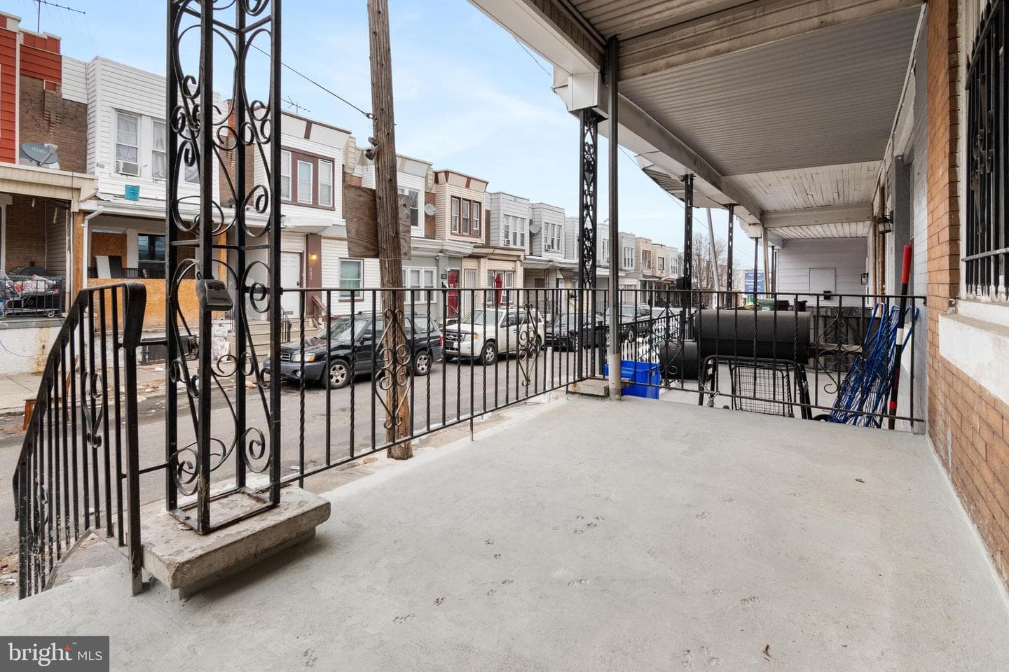 916 E Schiller Street photo 5
