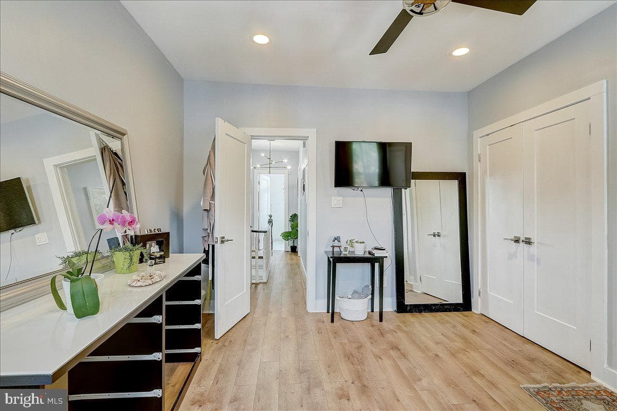 2223 N Gratz Street photo 18