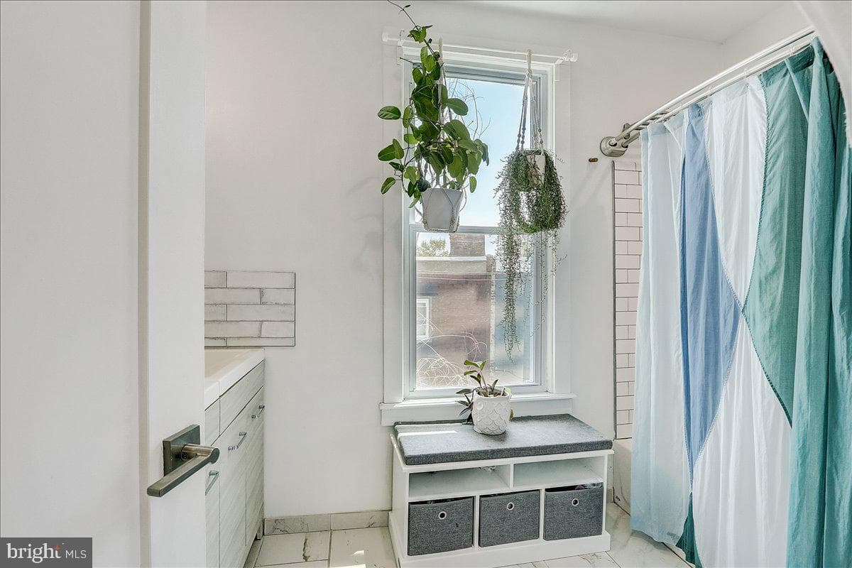 2223 N Gratz Street photo 19