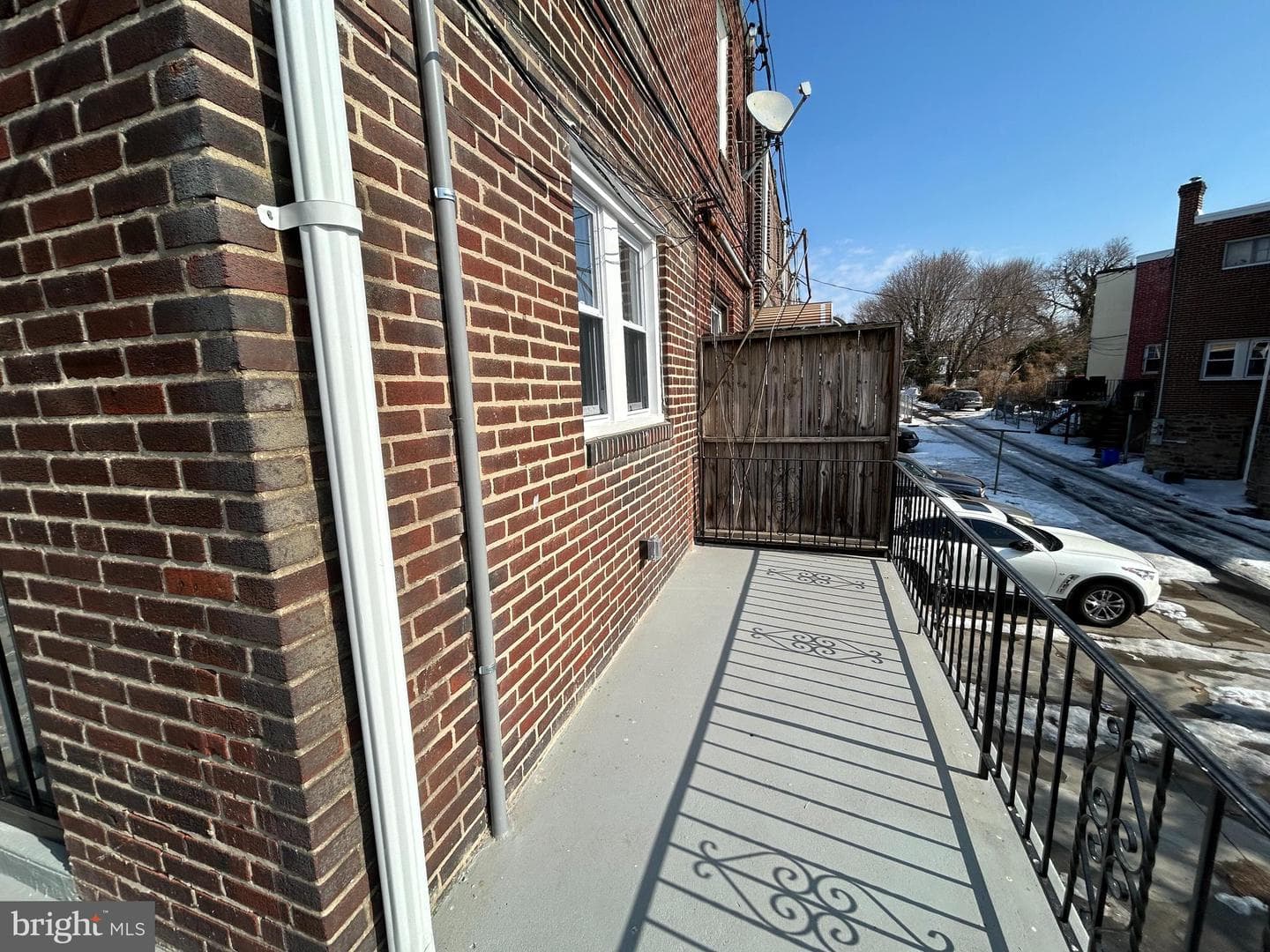 5652 W Berks Street photo 17