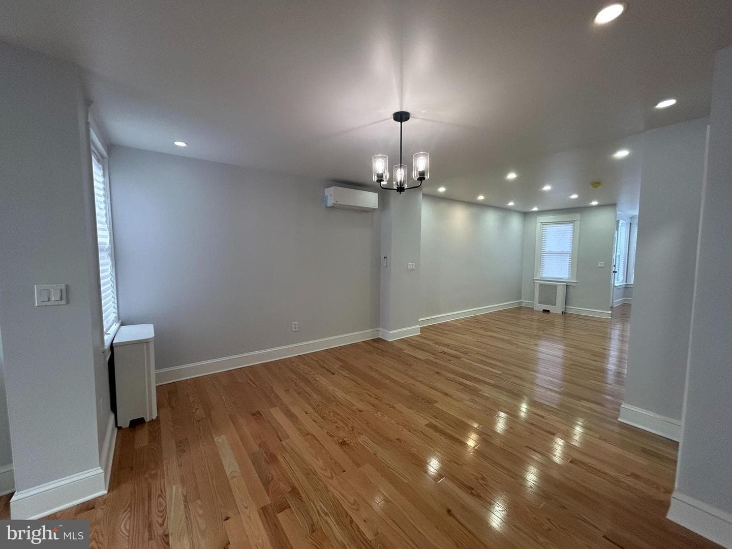 5652 W Berks Street photo 7