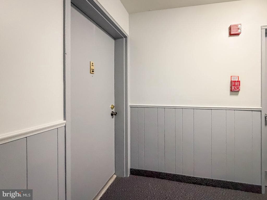 44303 Delaire Landing Road #303 photo 6