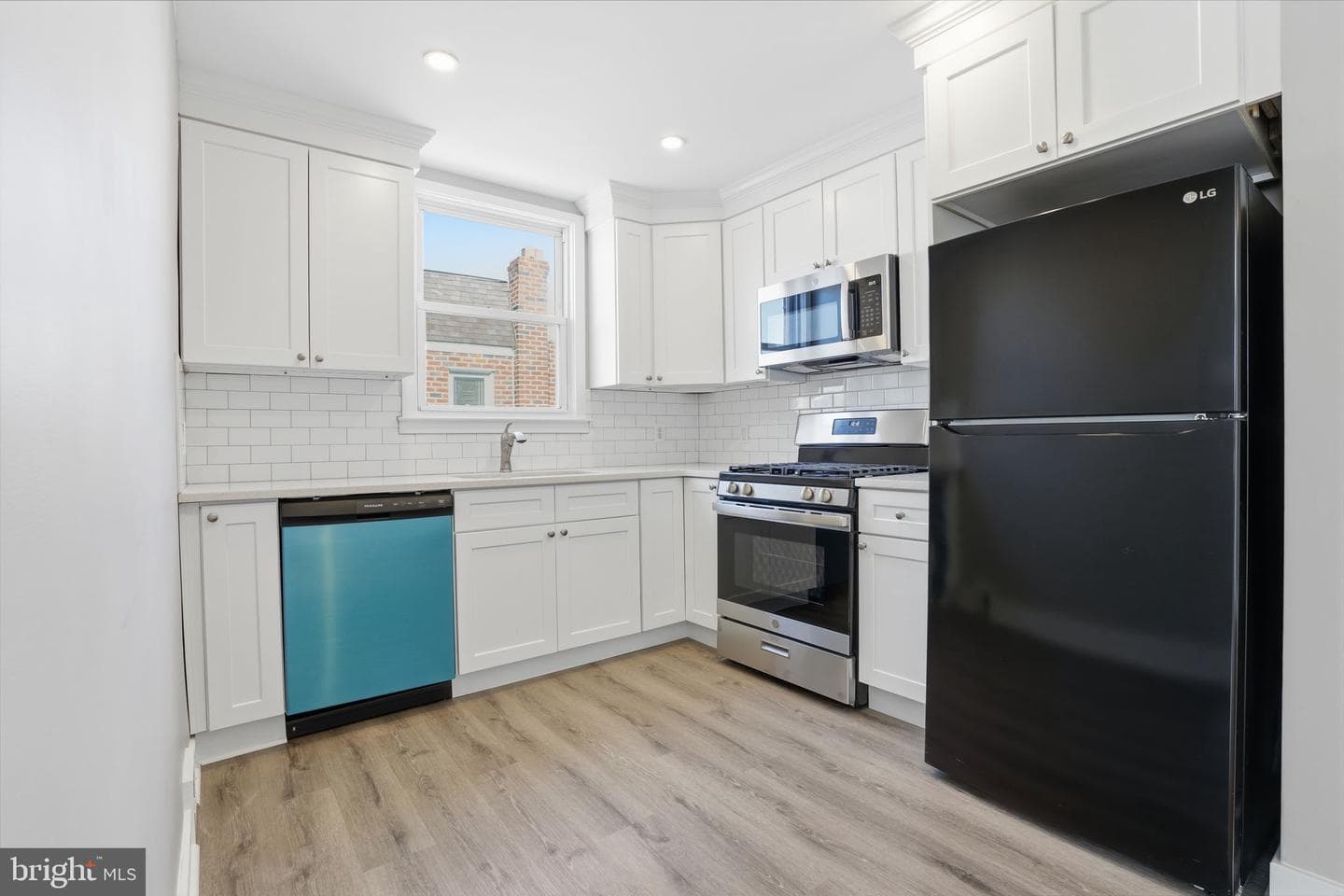 1621 Benson Street photo 6