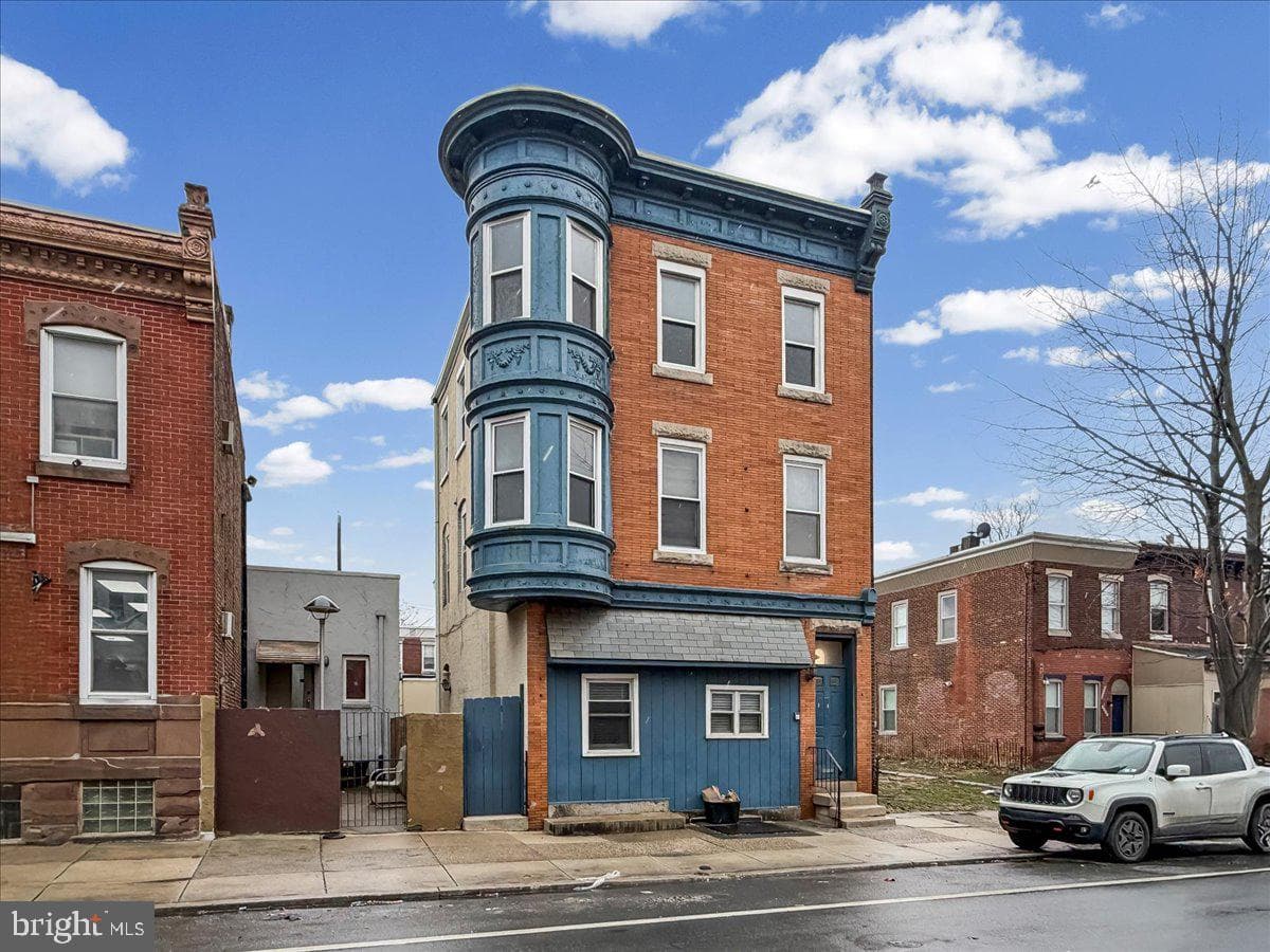 3361 Frankford Avenue photo 1