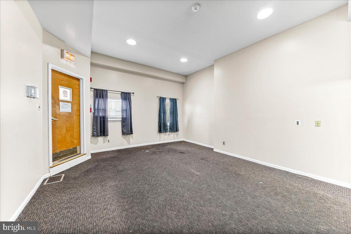 3361 Frankford Avenue photo 2