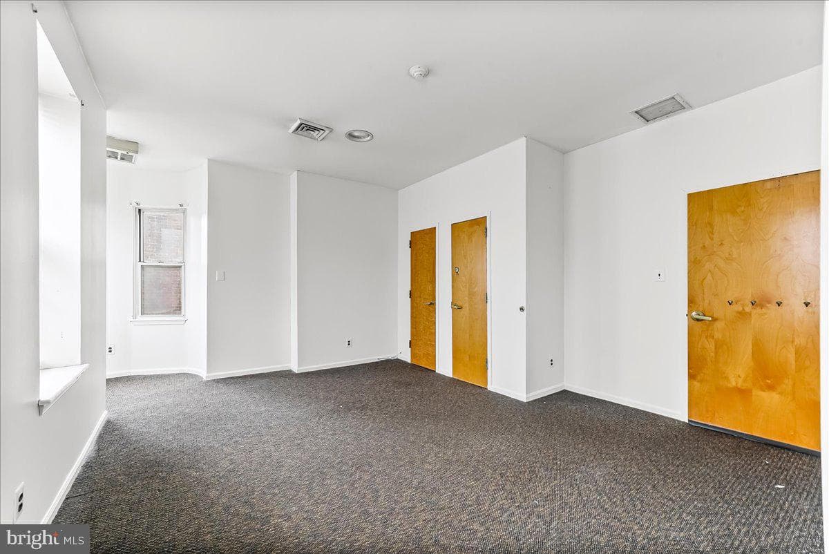 3361 Frankford Avenue photo 21