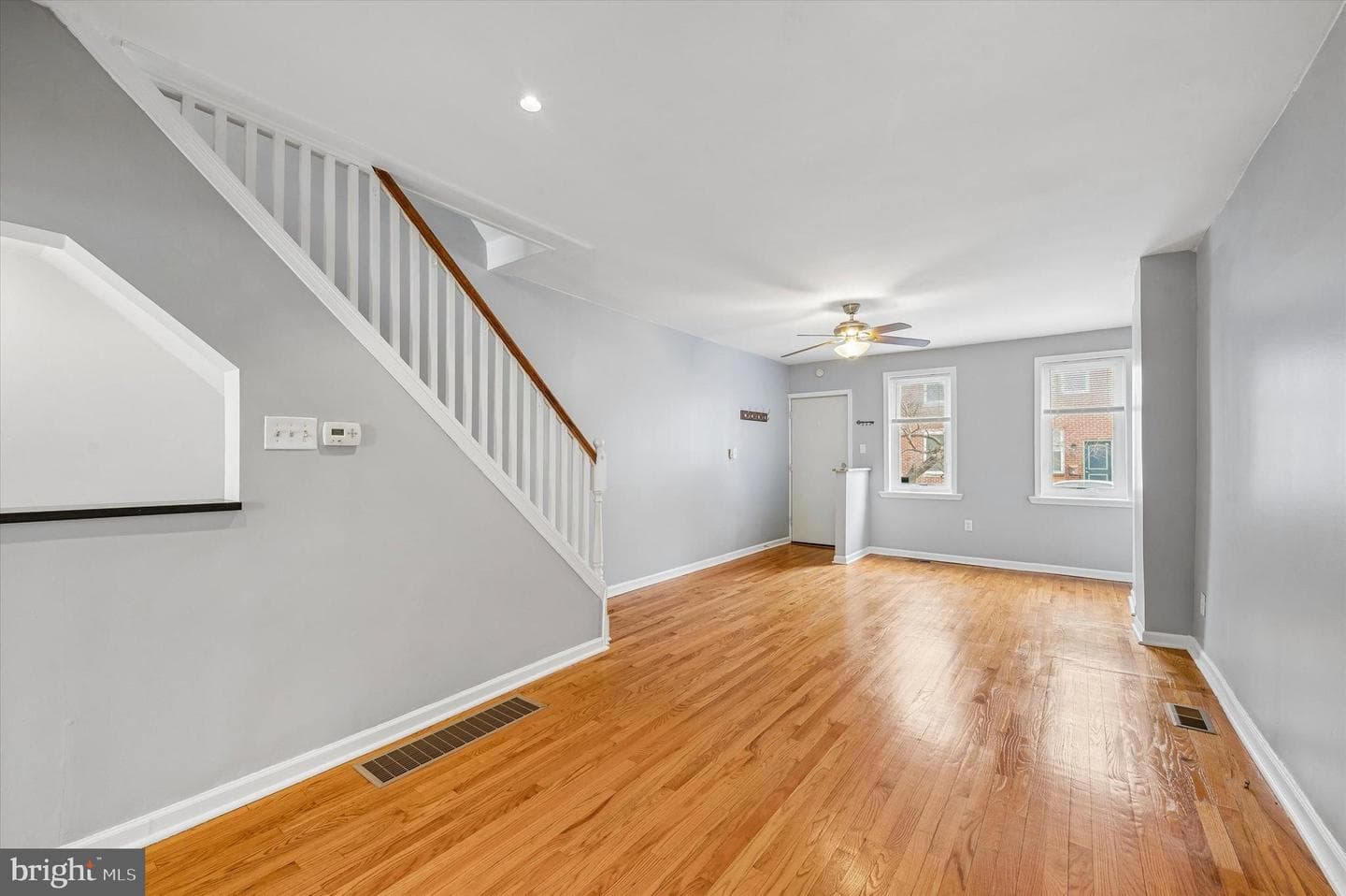 2042 E Huntingdon Street photo 12