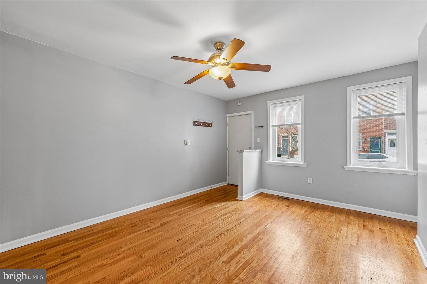 2042 E Huntingdon Street photo 8