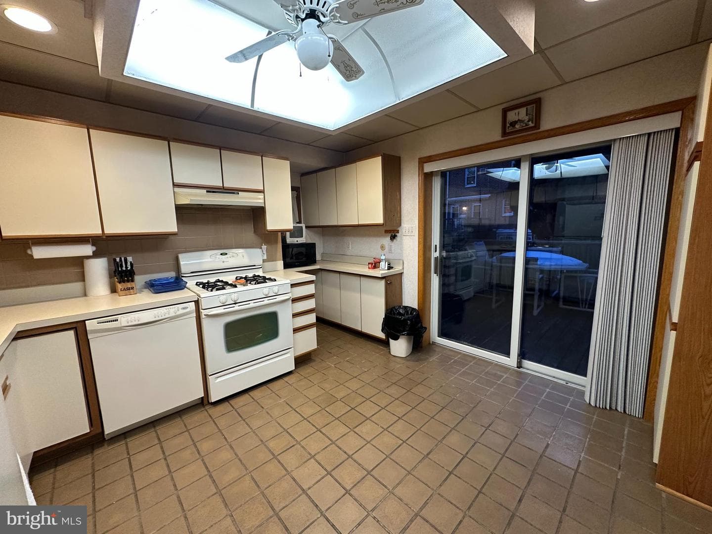 3353 Princeton Avenue photo 9