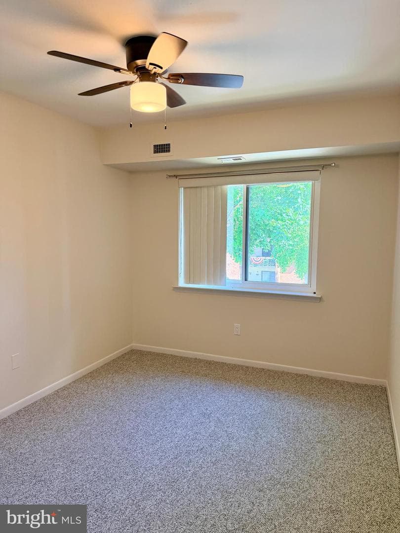 67203 Delaire Landing Road #203 photo 28