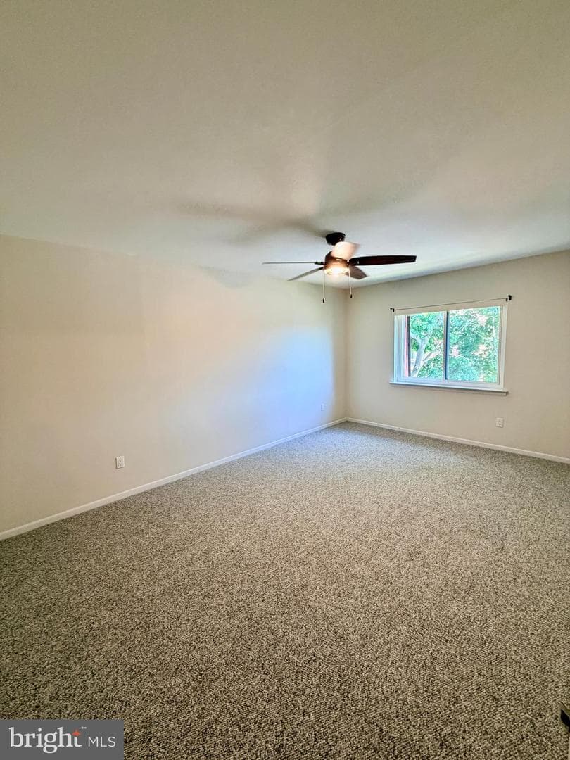 67203 Delaire Landing Road #203 photo 34