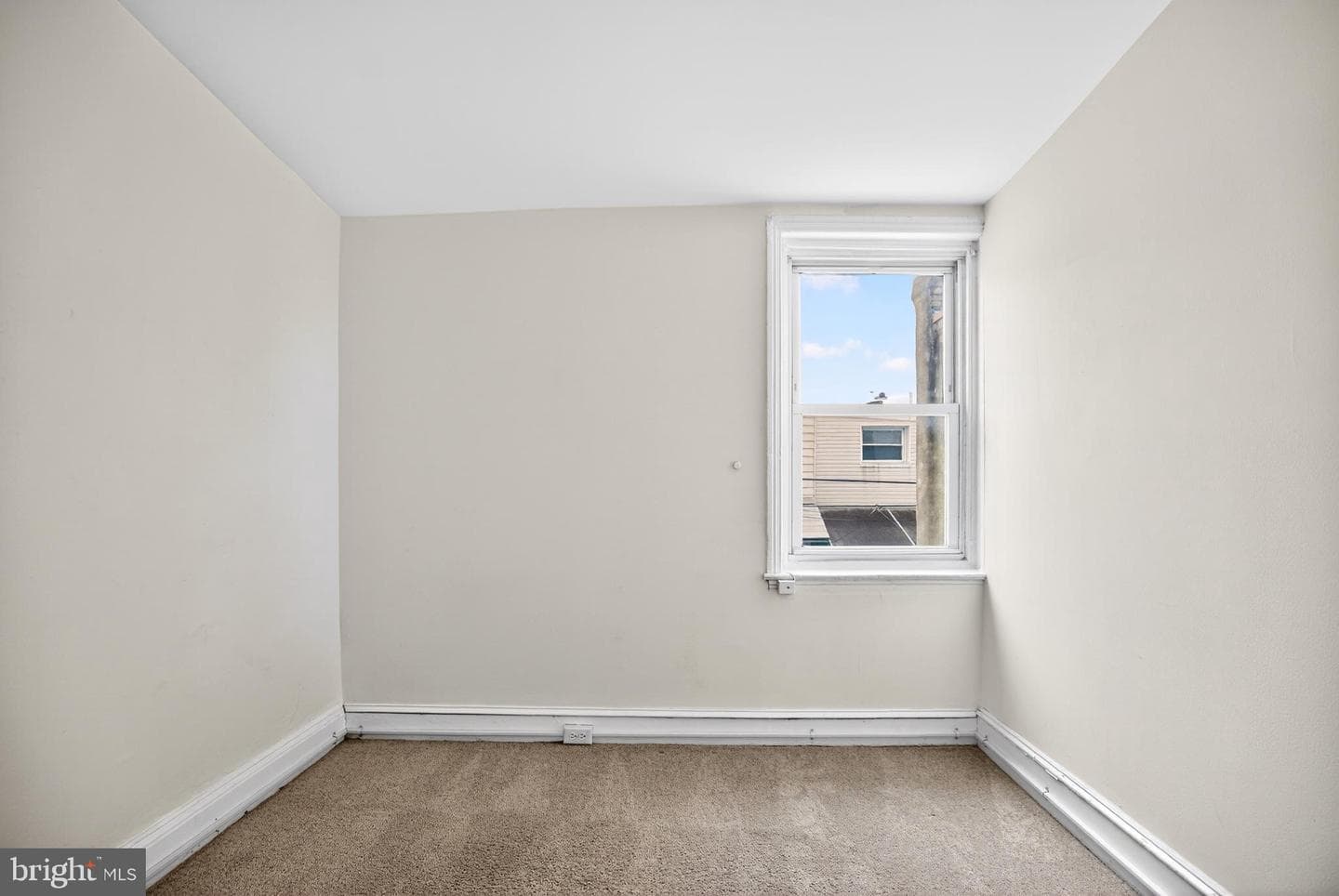 252 Sigel Street photo 14