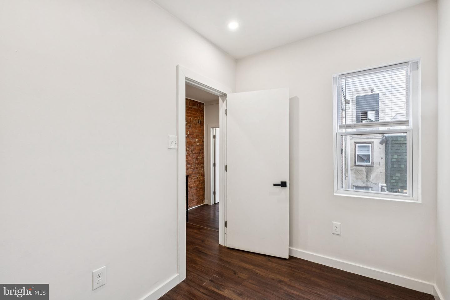 2319 N Hancock Street photo 19
