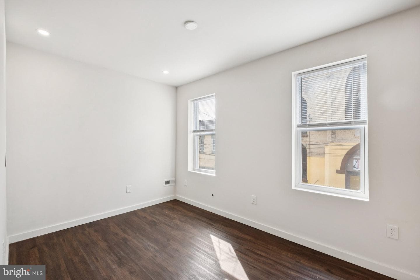 2319 N Hancock Street photo 21