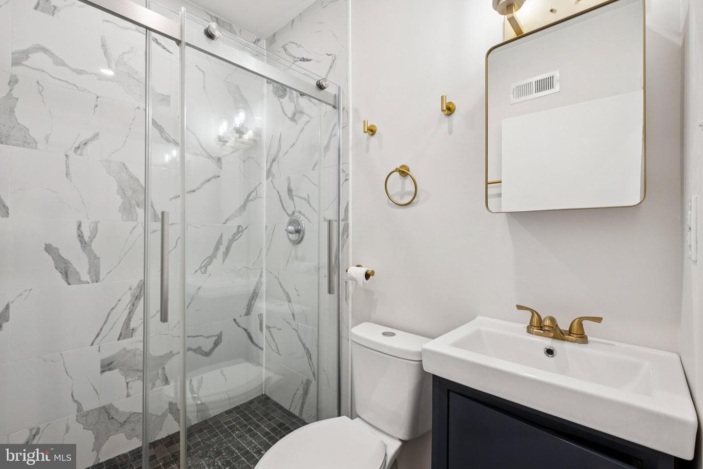 2319 N Hancock Street photo 3