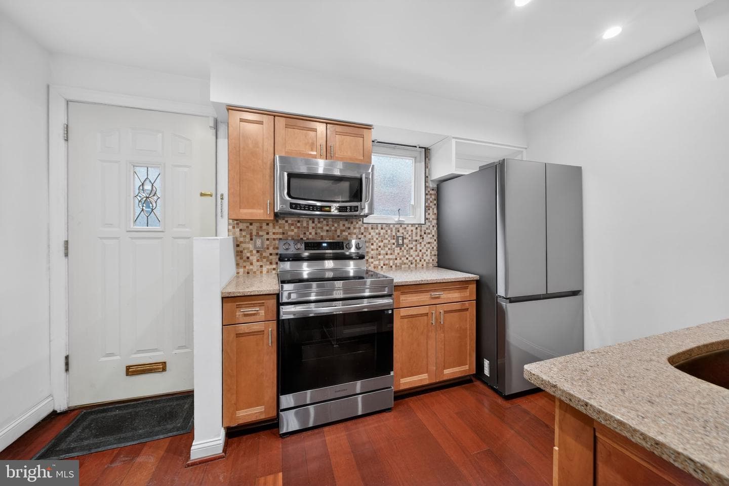 1422 Montrose Street photo 7