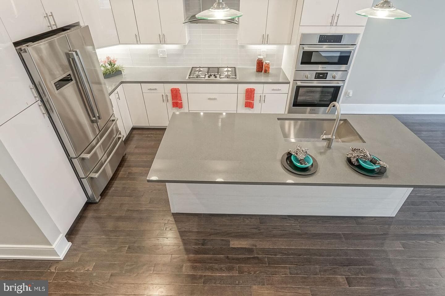 1006 S 17th Street #b photo 3