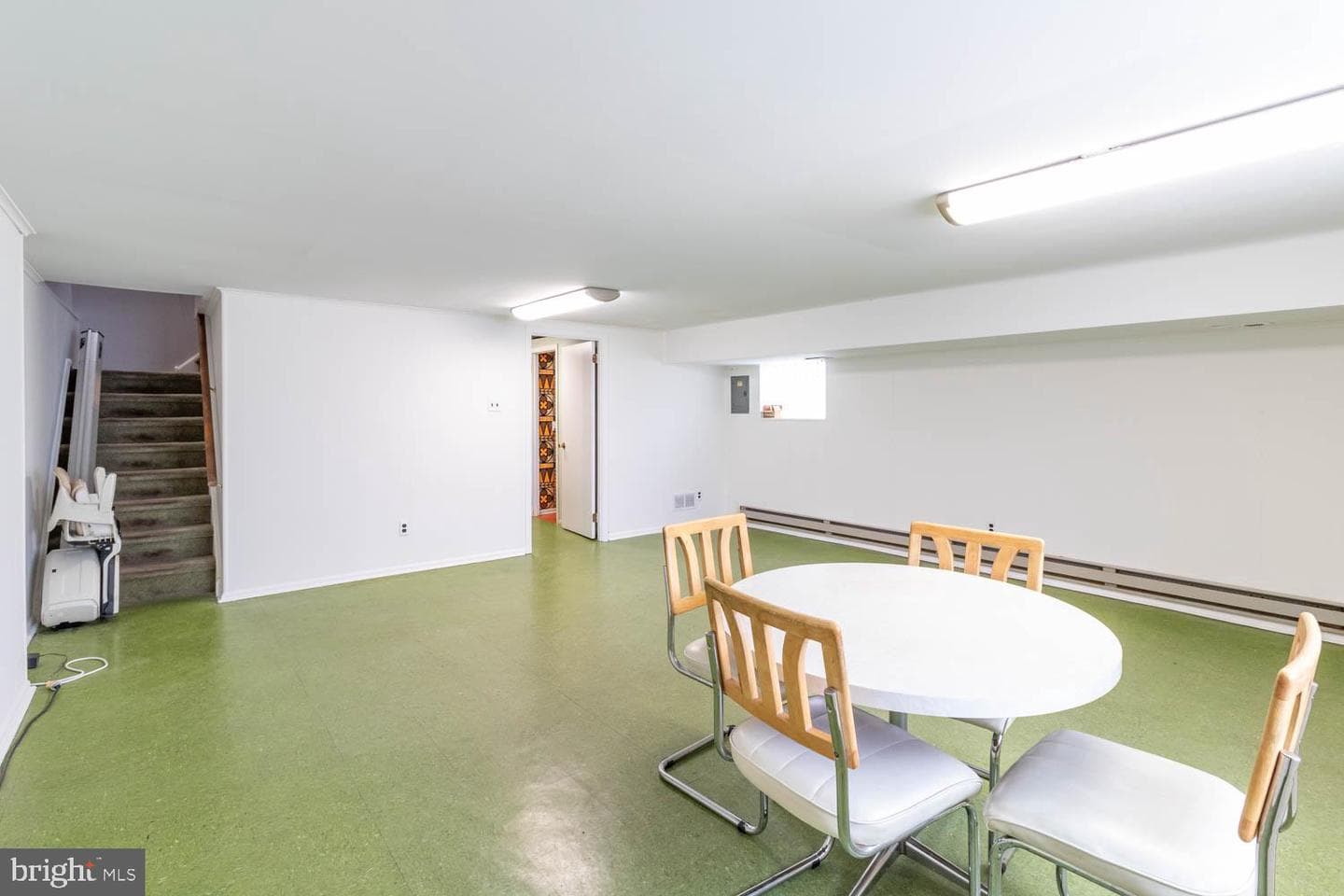418 Densmore Road photo 20