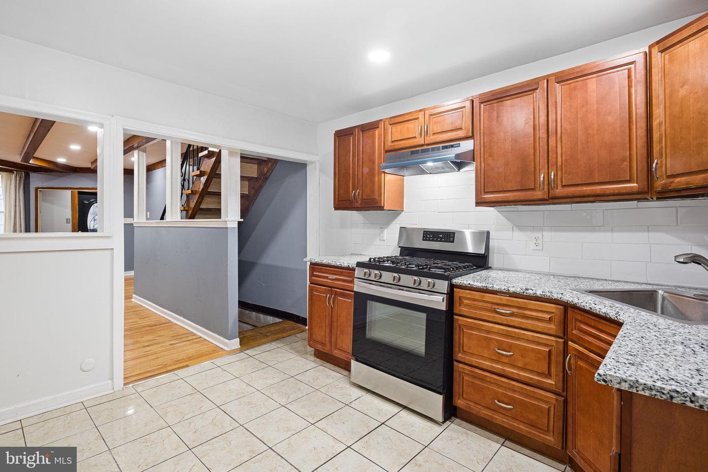 1216 S Bonsall Street photo 9