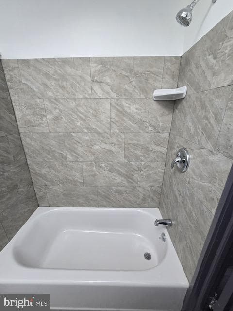 5727 Woodcrest Avenue photo 26