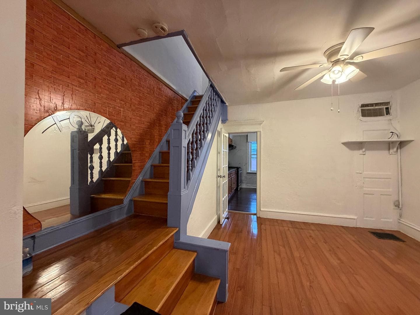 2419 S Fairhill Street photo 14