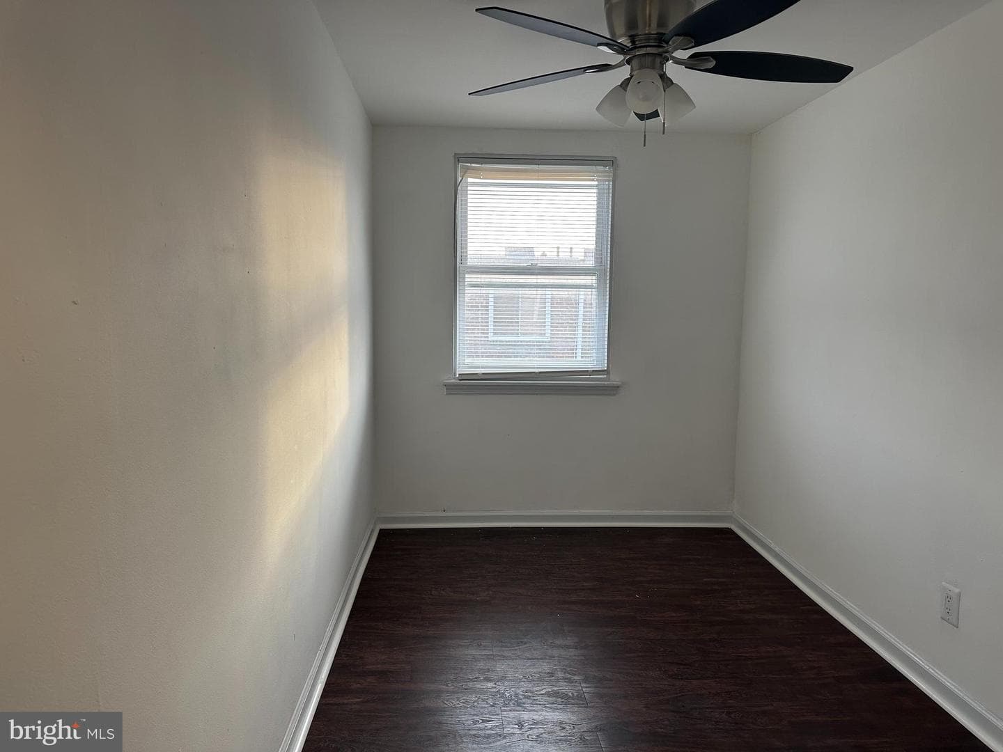 632 E Carver Street photo 14