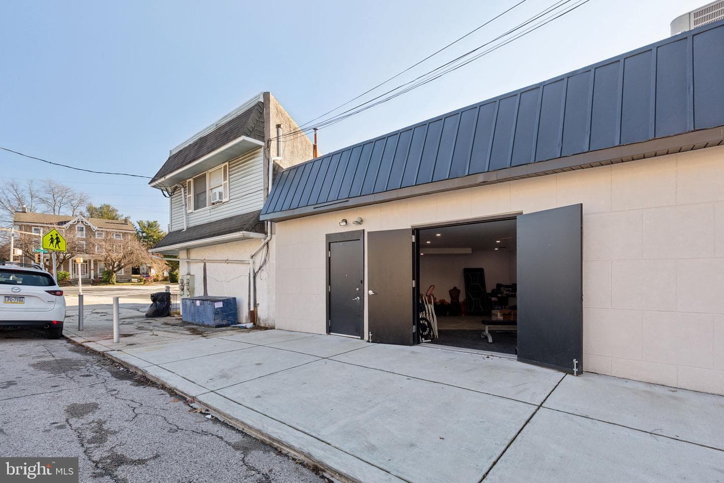 5460 Ridge Avenue photo 6