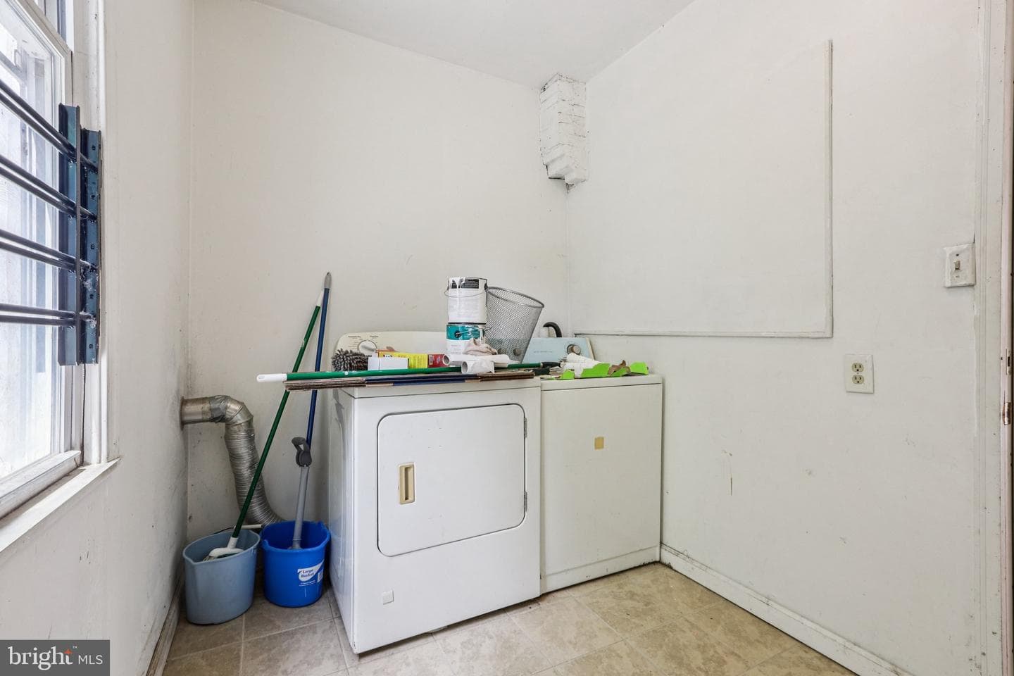 2316 N Smedley Street photo 16