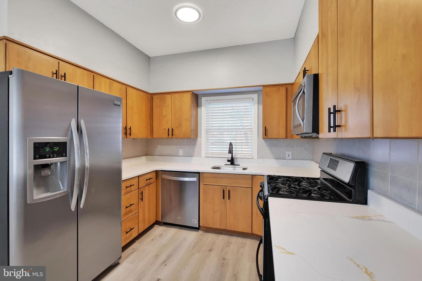 2718 Folsom Street photo 10