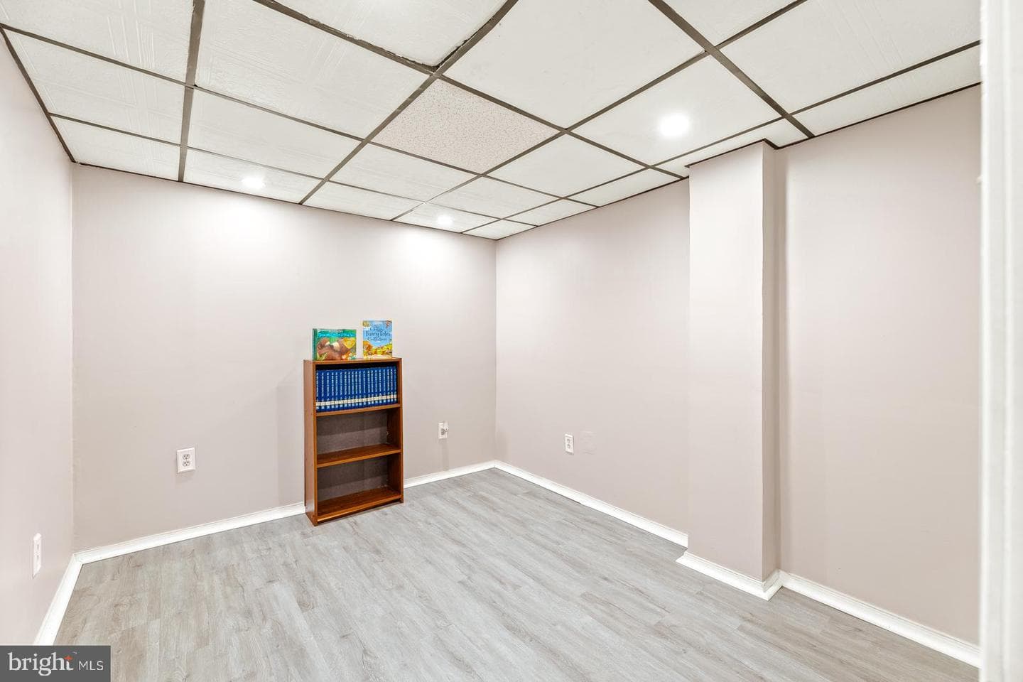 7909 Ditman Street photo 33