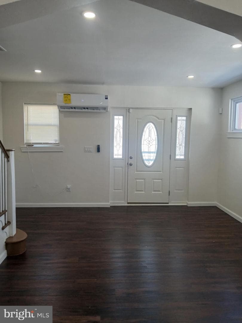 630 E Price Street photo 3
