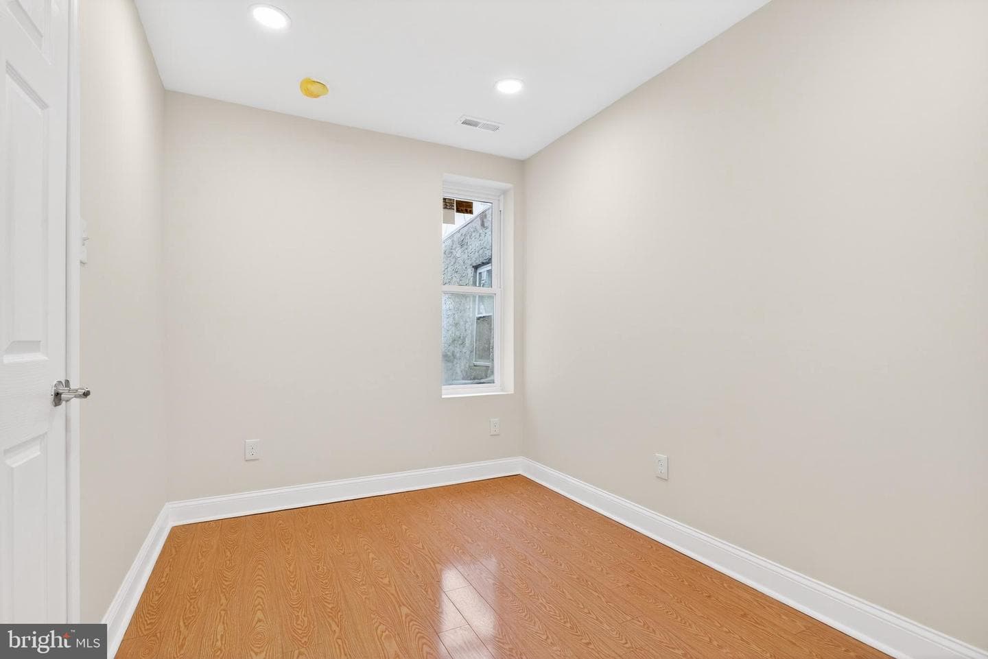 5965 Chester Avenue photo 14